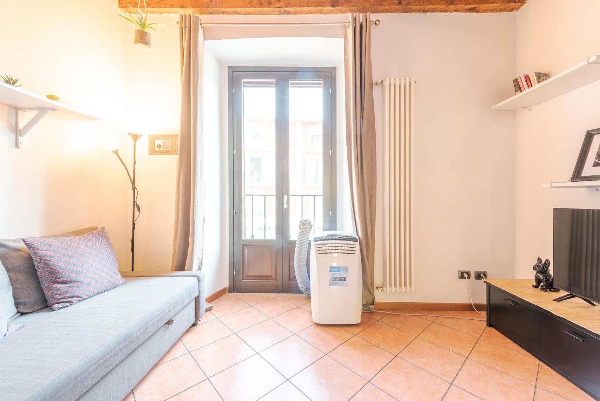Guest Planet - Rosso Milano Apartment - Navigli Area Exterior photo