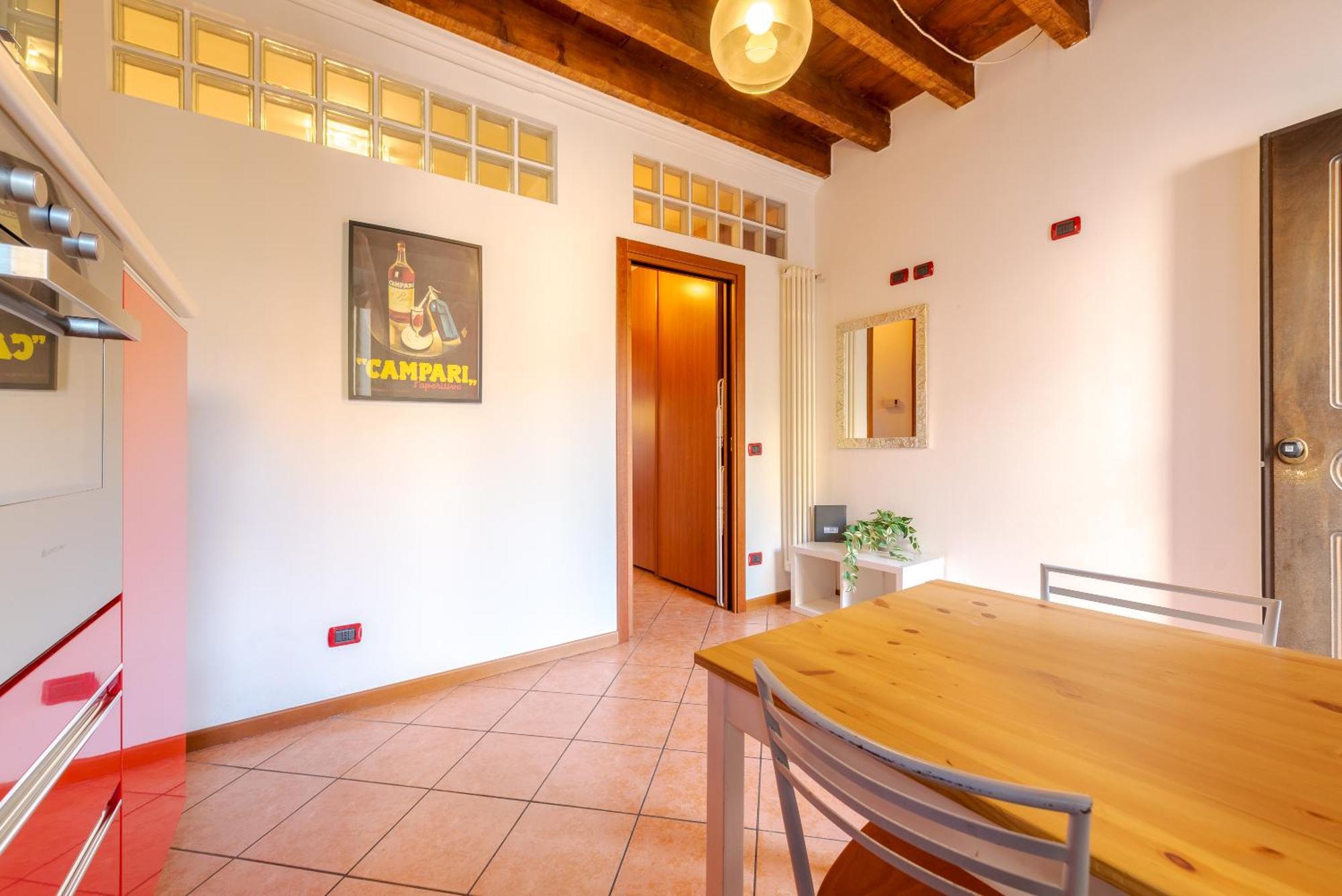 Guest Planet - Rosso Milano Apartment - Navigli Area Exterior photo